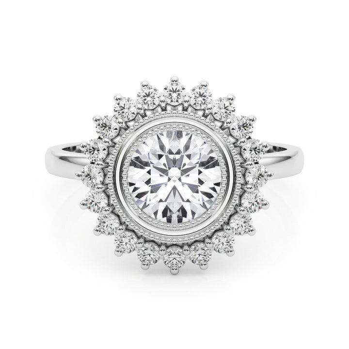 ENGAGEMENT RING ROUND CENTER