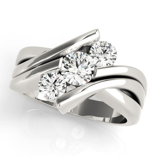 ENGAGEMENT RINGS 3 STONE ROUND