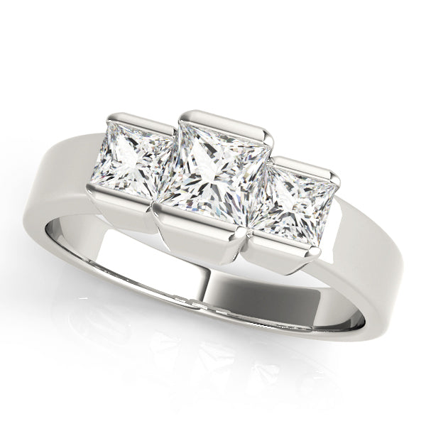 ENGAGEMENT RINGS 3 STONE PRINCESS